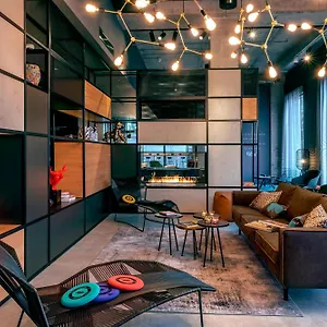 Moxy Milan Linate Airport Hotel