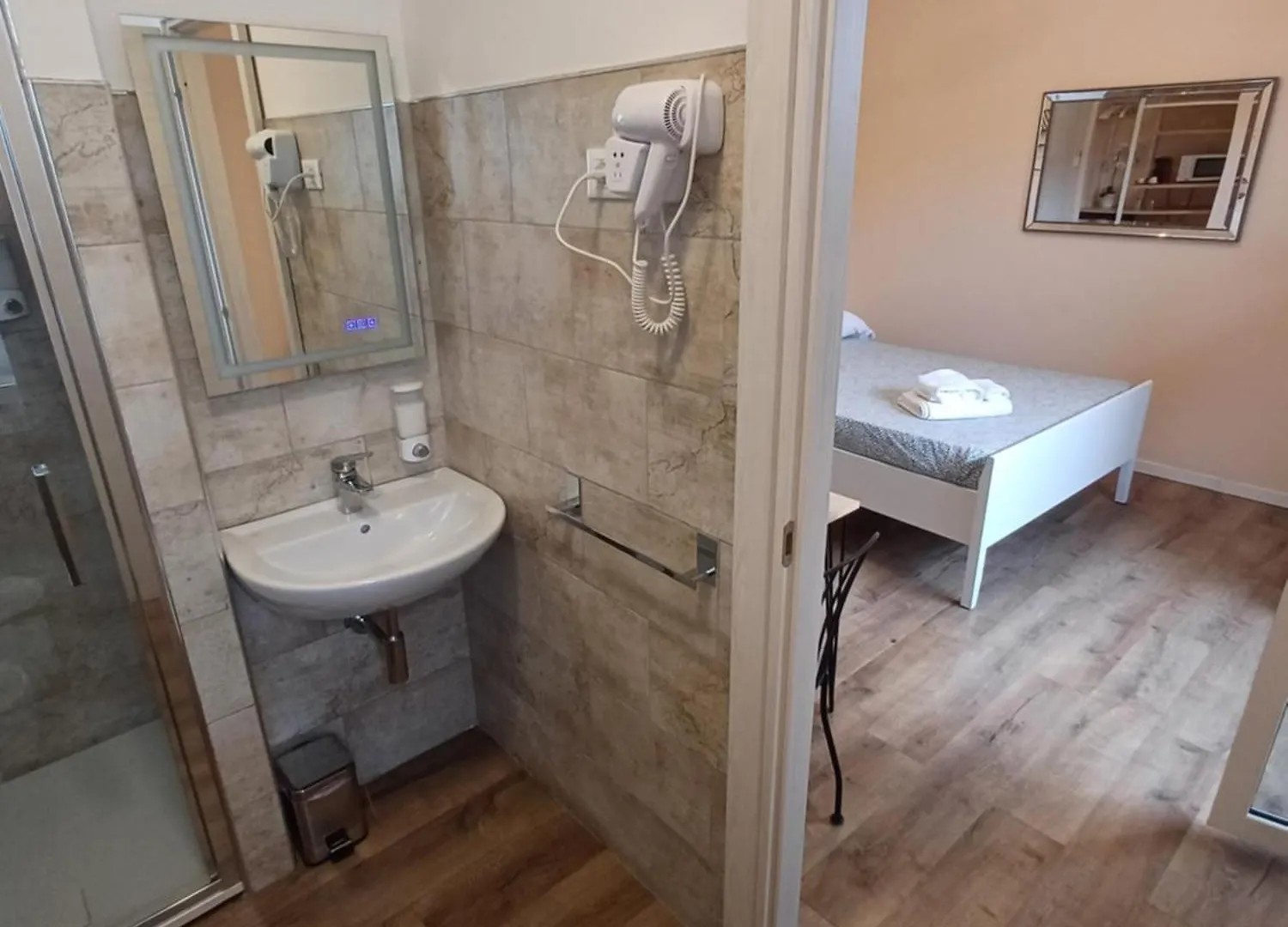 Glam Milan Linate Airport Hotel Segrate 0*,  Italy
